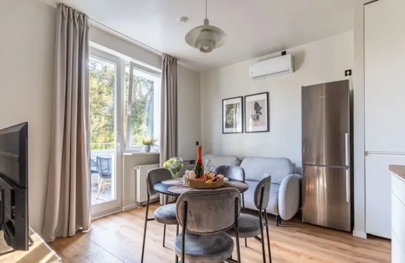 3 niezależne pokoje+salon z klimatyzacją.Taras. Garaż. 10min SKM - zdjęcie 10