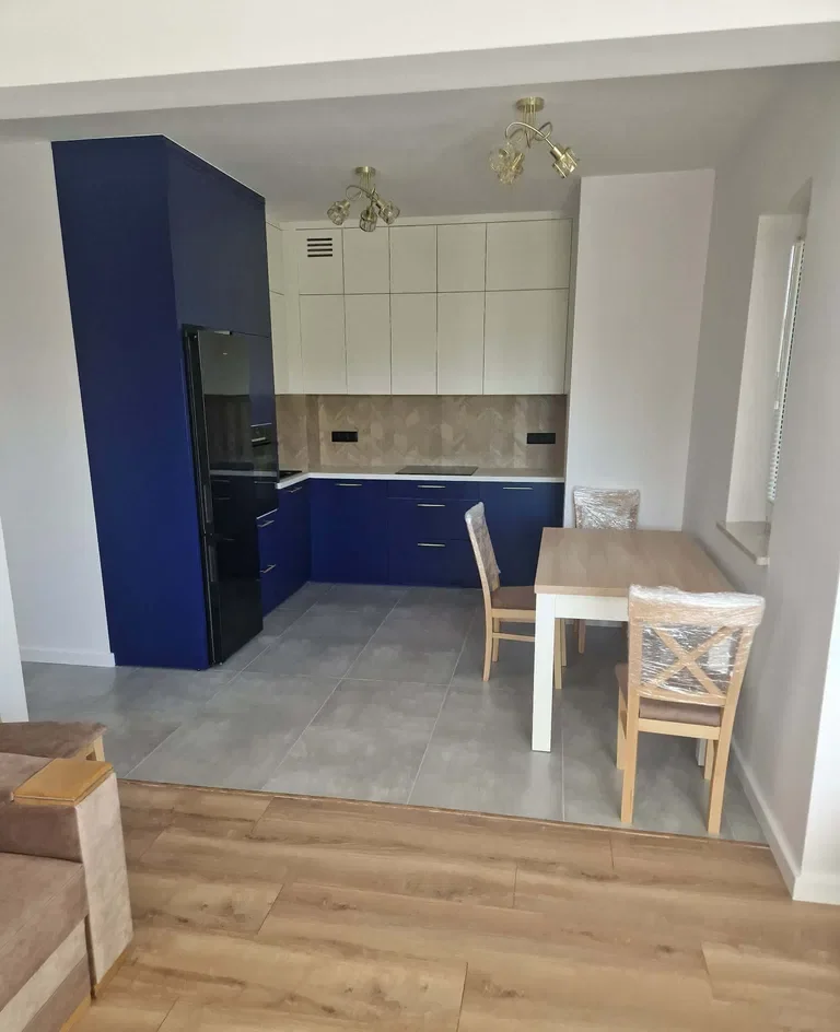 Nowe dwupoziomowe mieszkanie 115 m2, 4 pokoje w Brwinowie - zdjęcie 2