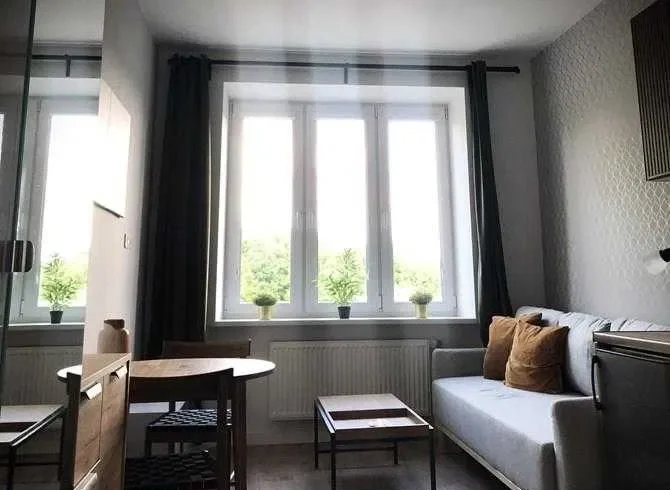 Oblęgorska 9, Bałuty, studio przy Parku Ocalałych, BRAK PROWIZJI