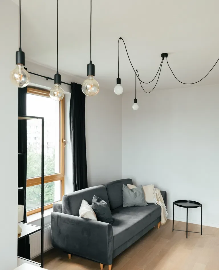 Stylowy loft do wynajęcia – 2 pokoje z oddzielną kuchnią ul. Woronicza - zdjęcie 2
