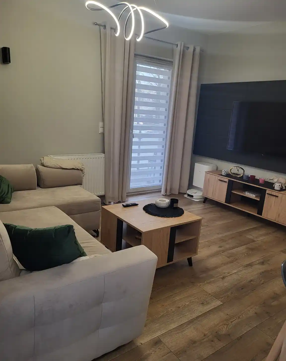 Krzyki, al. Wiśniowa - balkon, kuchnia oddzielna - zdjęcie 2
