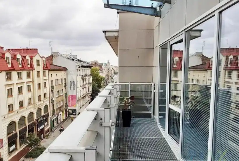 przestronne mieszkanie przy Karmelickiej - zdjęcie 5