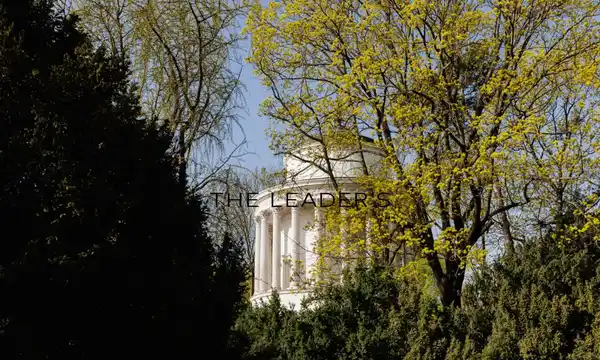 Mieszkanie przy Ogrodzie Saskim lokal/biuro - zdjęcie 3