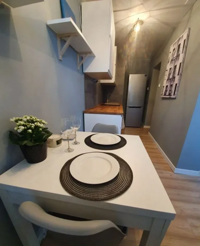 Wynajmę wyjątkowo zadbaną kawalerkę, ok.35m2,Warszawa ul Dąbrowskiej 5 - zdjęcie 5