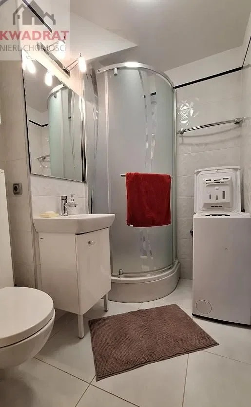 2 pokojowe z balkonem na Gwiezdnej.