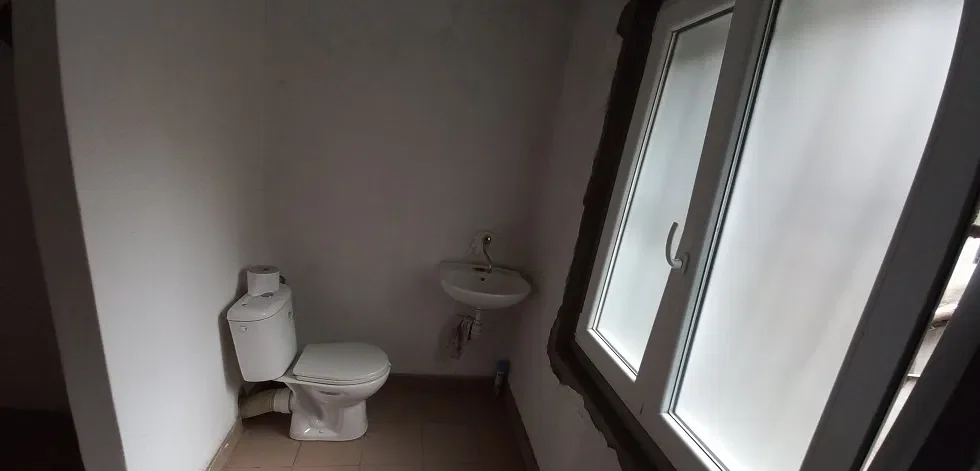 2 pokoje | 58 m2 | parter | kamienica | plastikowe okna | gazowe ogrzewanie | 790 zł + czynsz 790 zł + media - zdjęcie 9