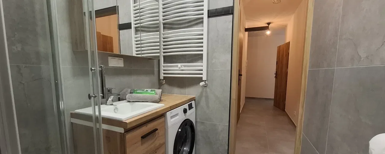 Nowy pokój 20m2 z balkonem 10m² na ogrodzonym osiedlu. Metro. - zdjęcie 8