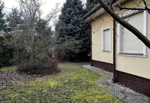 Dom wolnostojący w Legnicy do zamieszkania - zdjęcie 2