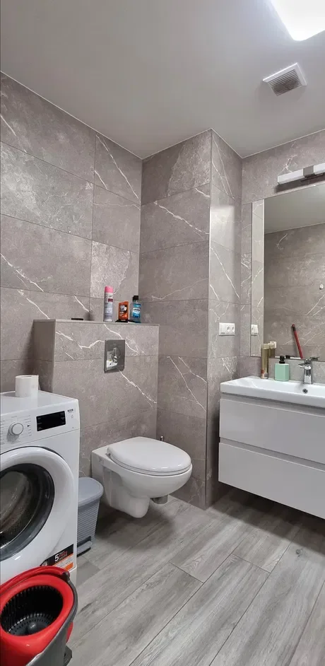 Pokój z balkonem w apartamentowcu przy Metrze Kopcińskiego - zdjęcie 10