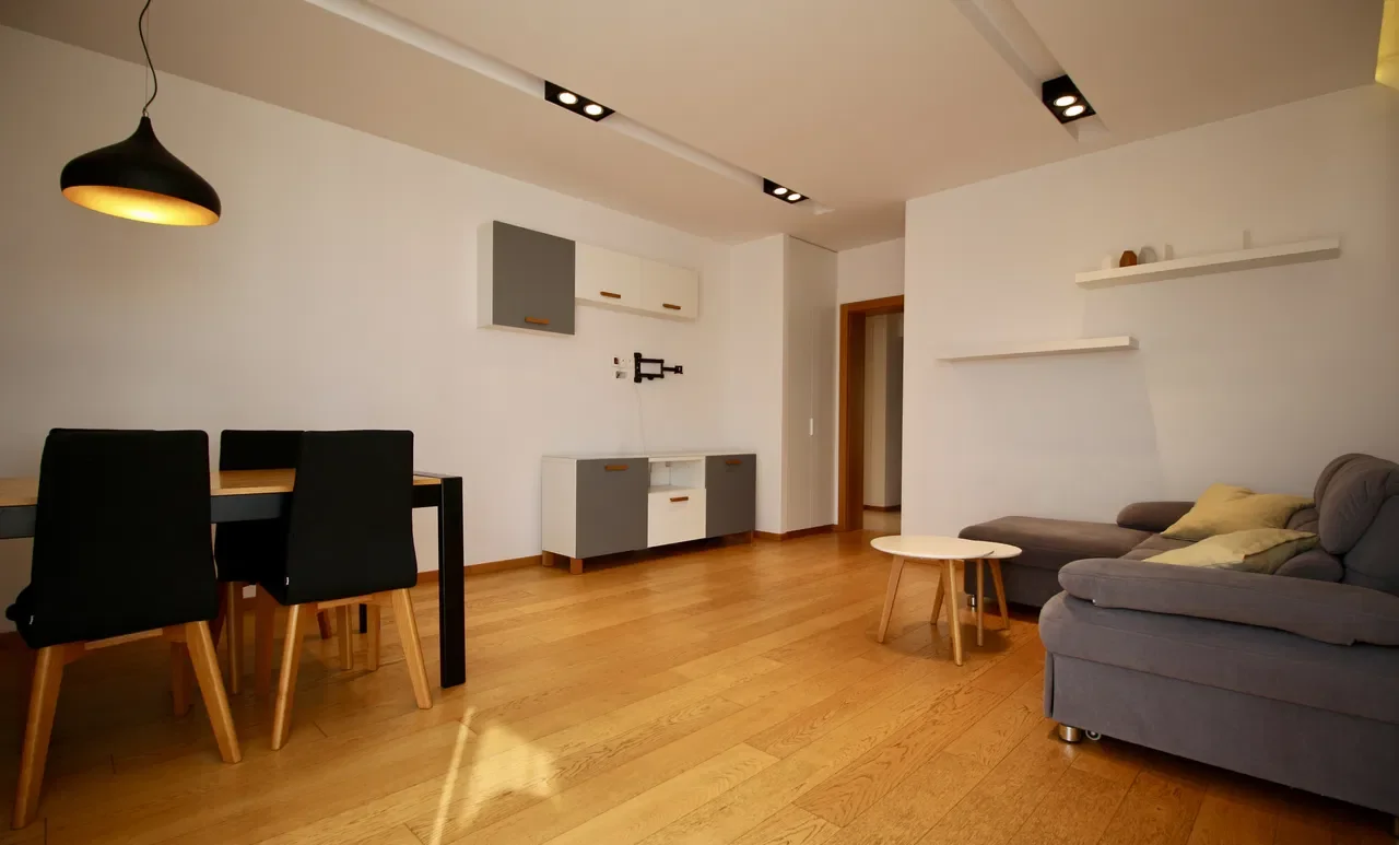 PL/RU Od zaraz/Osobna kuchnia/Przewóz/Garaż/Balkon/Ostatnie piętro - zdjęcie 2