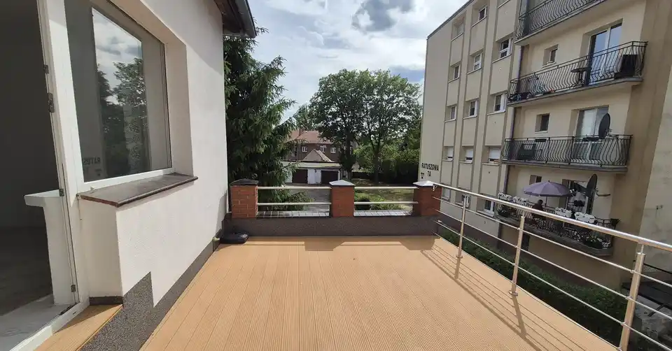 Przestronne mieszkanie z tarasem i klimatyzacją - zdjęcie 9