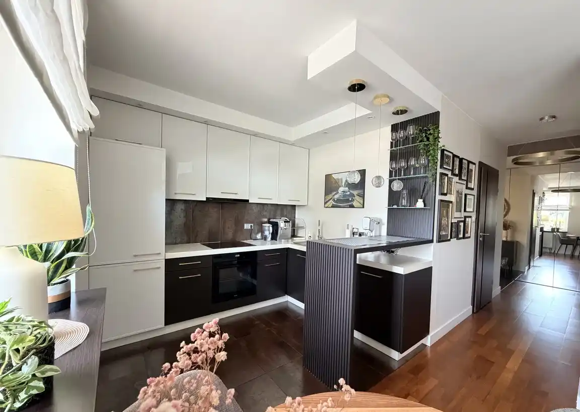 Eleganckie 2 pokojowe mieszkanie 51 M2 z dużym tarasem. - zdjęcie 6