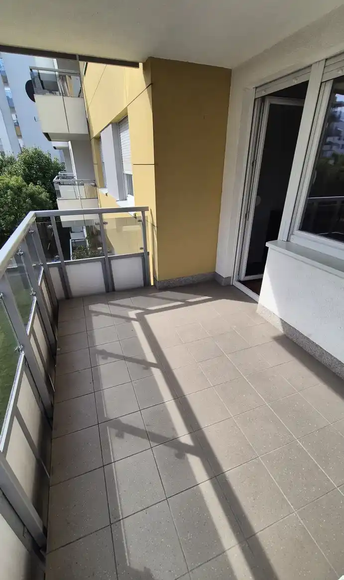 Mieszkanie 3-pokojowe z balkonem na chronionym osiedlu - zdjęcie 9