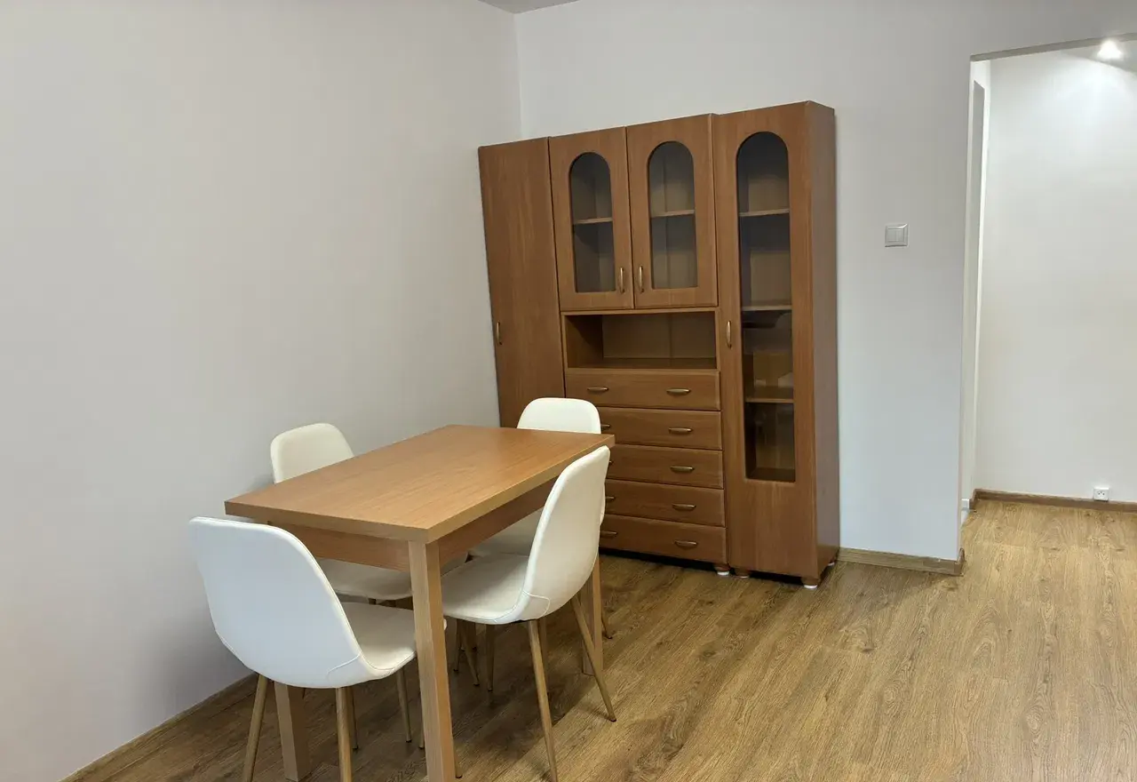 Mieszkanie 2-pokojowe, os. Piastów, z balkonem - zdjęcie 2