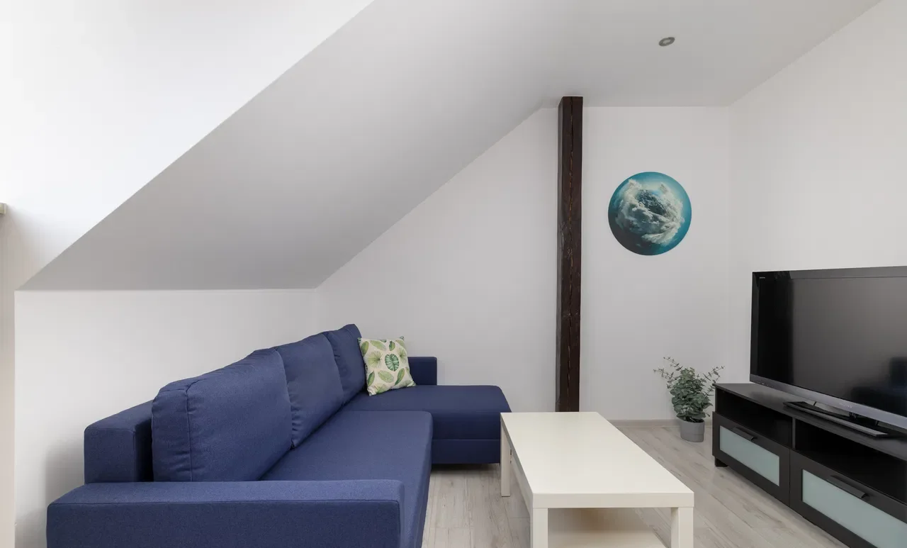Ciche, dwupokojowe mieszkanie w kamienicy w samym sercu Warszawy! - zdjęcie 3