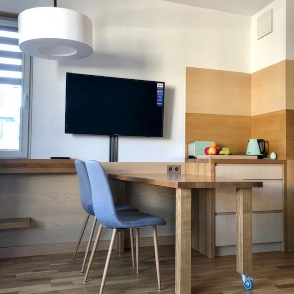 Klimatyczna kawalerka 36 m² z balkonem we Wrocławiu - zdjęcie 3