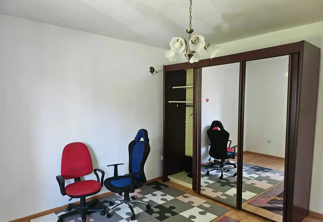 Duzy dom 2 piętra 300 m2 11 pok. ul. Pankracego- Rokosowo .Ogród. - zdjęcie 8