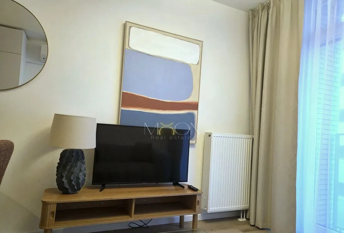 Mieszkanie w trakcie: wymiany paneli, malowania, dostępne za kilka dni - zdjęcie 3