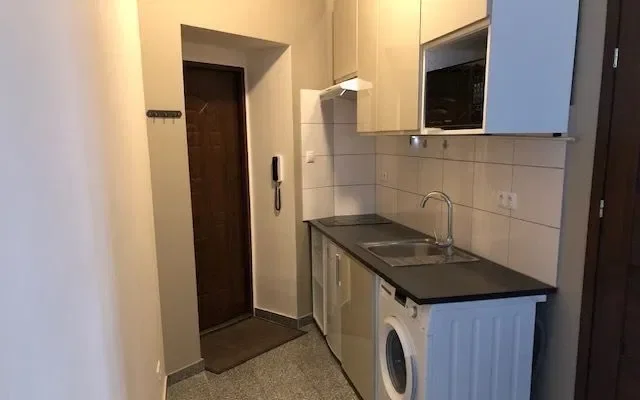 Do wynajęcia kawalerka przy ul. Niegolewskich - zdjęcie 8