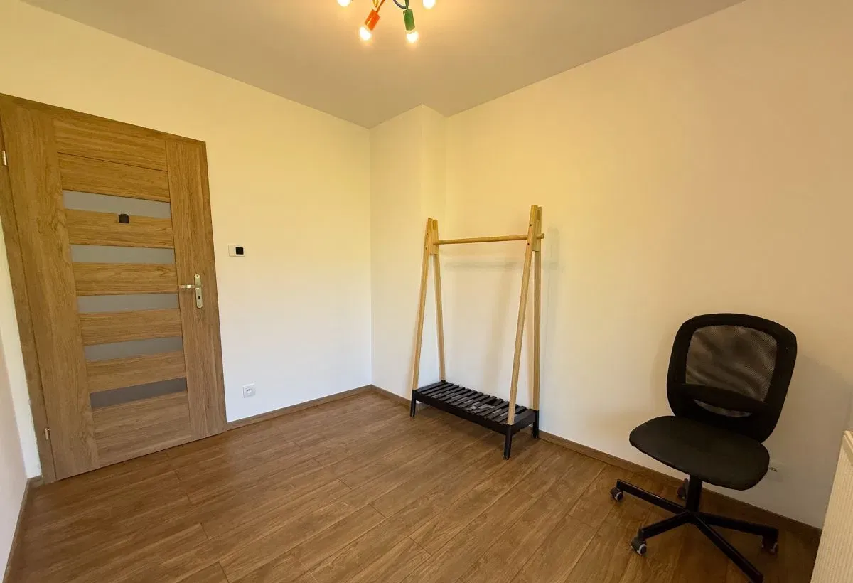 Zamknięte osiedle, dwa balkony - zdjęcie 6