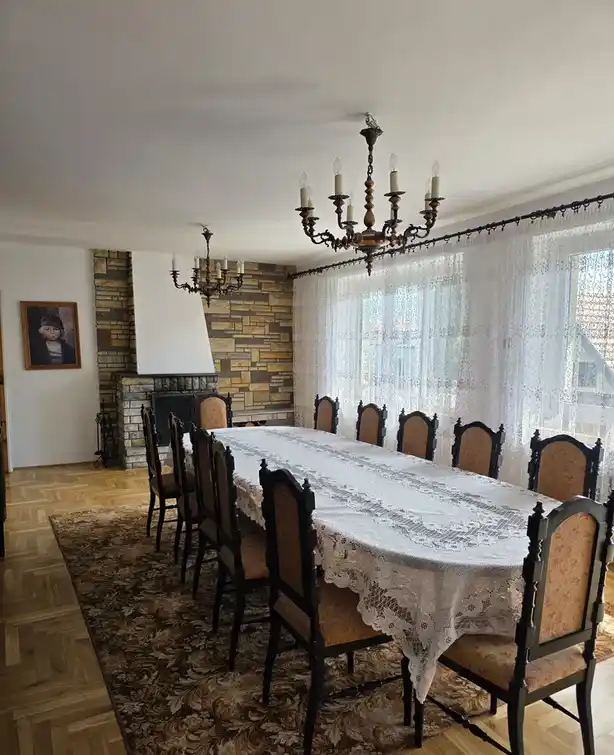 Komfortowy dom wolnostojący z garażem i ogrodem w Gliwicach - zdjęcie 10