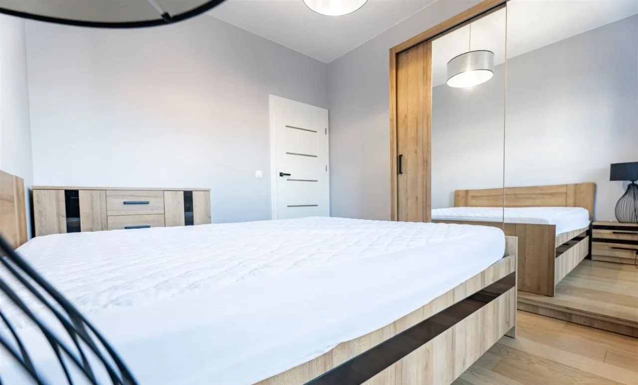 Apartament 3 pokoje z klimatyzacją i tarasem w centrum Łodzi - zdjęcie 8