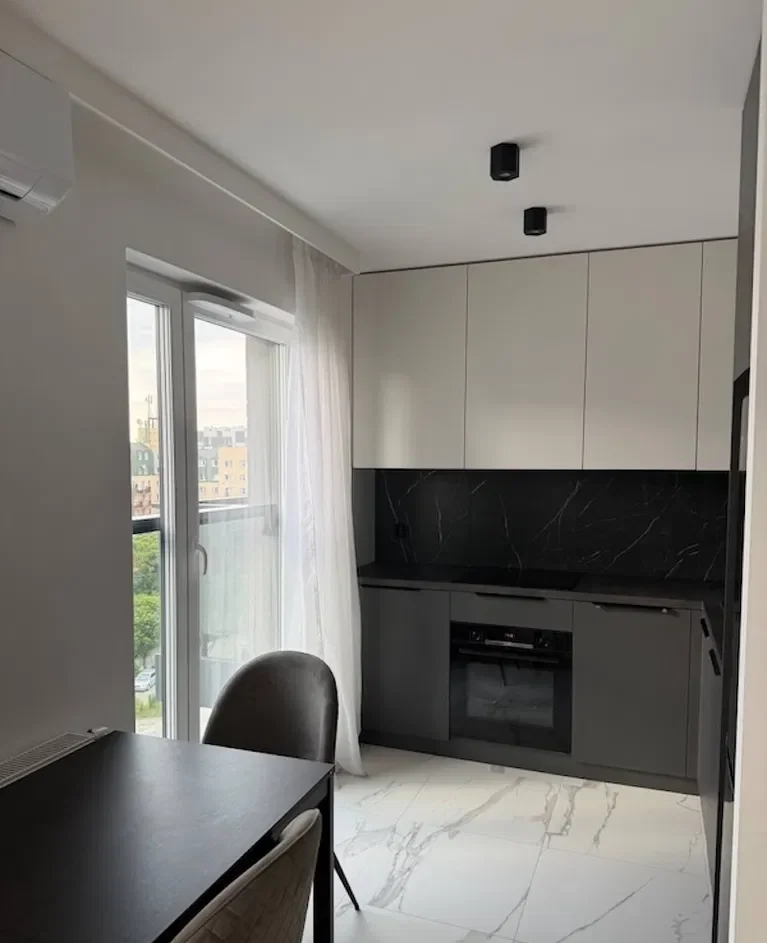 Kawalerka z balkonem w apartamentowcu ul. Madalińskiego - zdjęcie 3