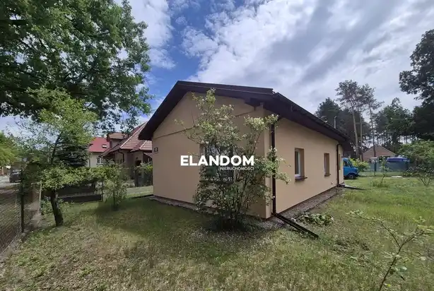 Dom parterowy na ogrodzonej działce. - zdjęcie 5