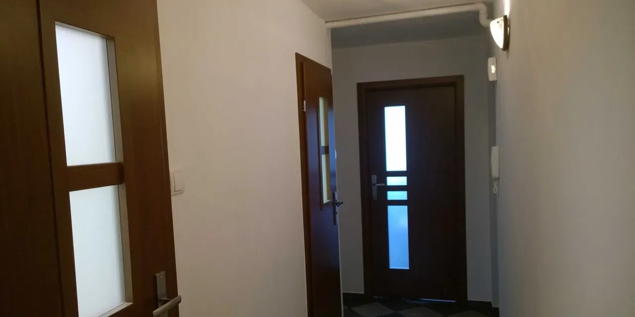 Pokój Centrum pl. Grunwaldzki wieżowiec wysokie piętro winda, łazienka i WC osobne - zdjęcie 7