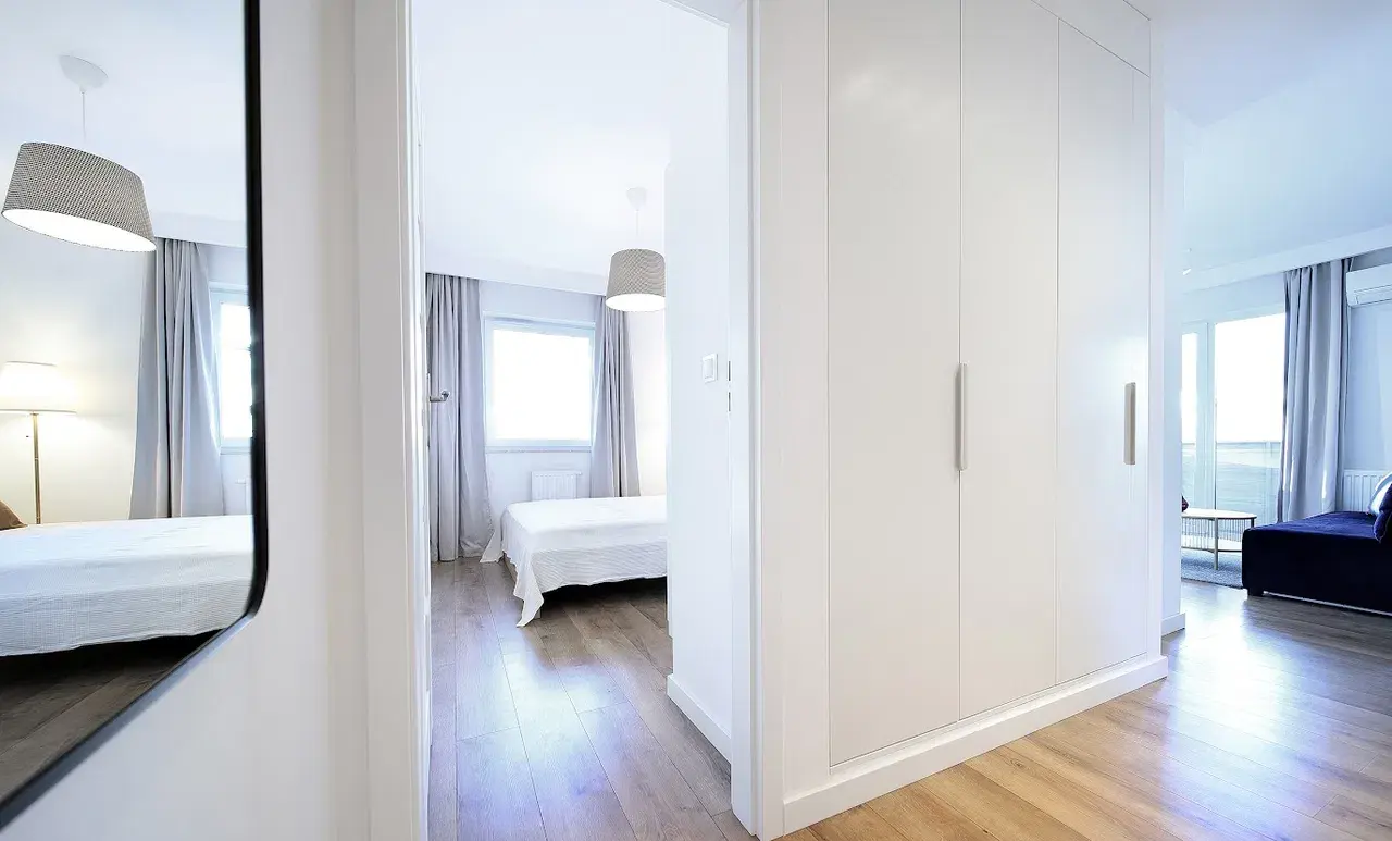 Herbsta, 3 pokoje, garaż, balkon, wygodne łóżko, pojemne szafy