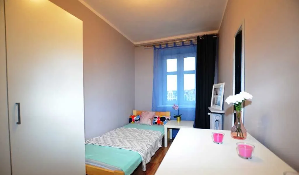 Pokój  dla jednej osoby w centrum - Plac Konsulatu 3