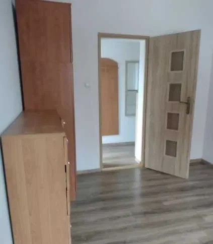 Bezczynszowe dwupokojowe mieszkanie w centrum - zdjęcie 4