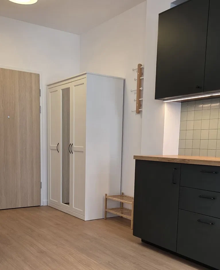 Kawalerka | Osobowicka | kameralne osiedle | balkon | garaż + piwnica - zdjęcie 5