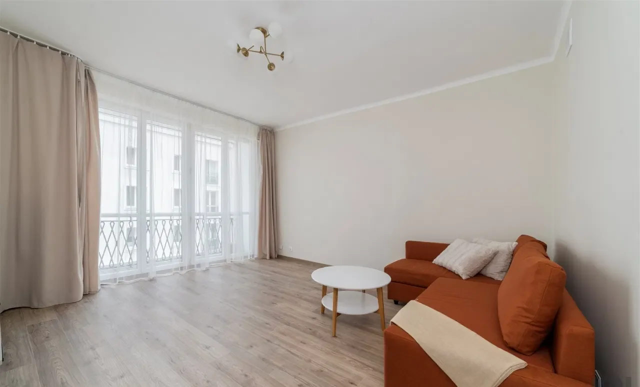 2 pokoje z osobną kuchnią w centrum - zdjęcie 4