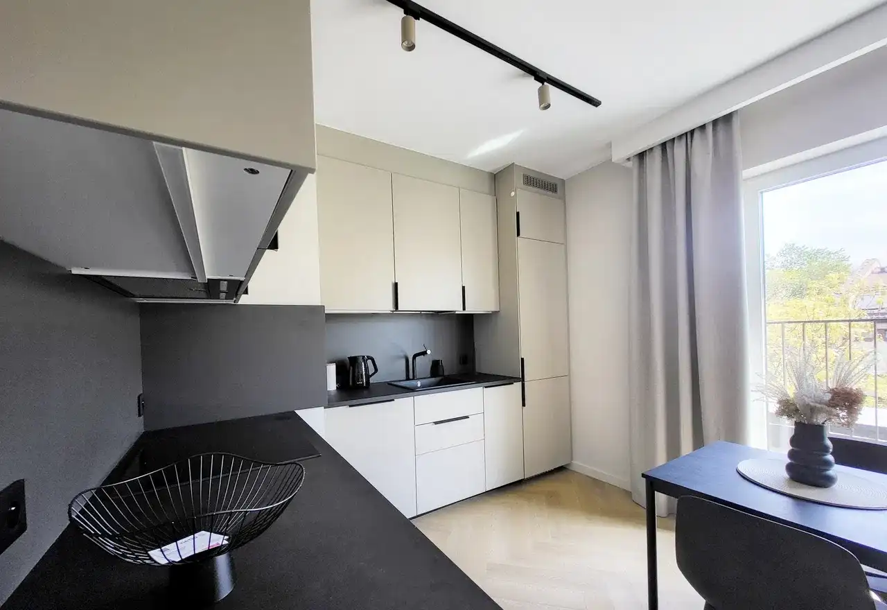 BEZ PROWIZJI! 2 pokoje z balkonem, klimą w nowym apartamentowcu! - zdjęcie 3