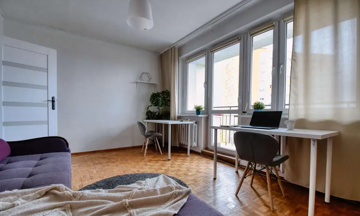Jasny pokój 1/2-osobowy z balkonem na poznańskim Sołaczu - zdjęcie 2