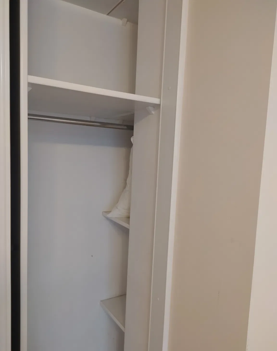 3-pokojowe mieszkanie z garażem i windą w Warszawie - zdjęcie 7