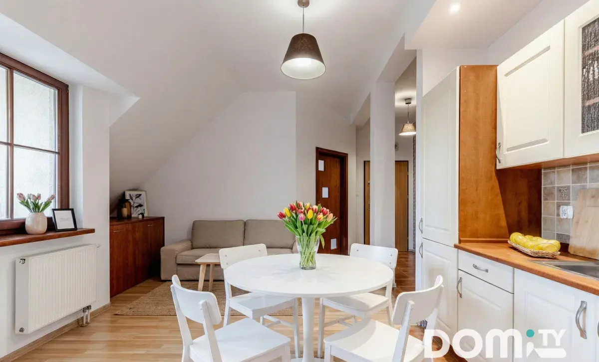 Przestronne, duża komórka lokatorska, balkon - zdjęcie 3