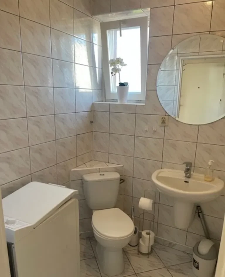 Jasne i ciche mieszkanie z oddzielną kuchnią - zdjęcie 7