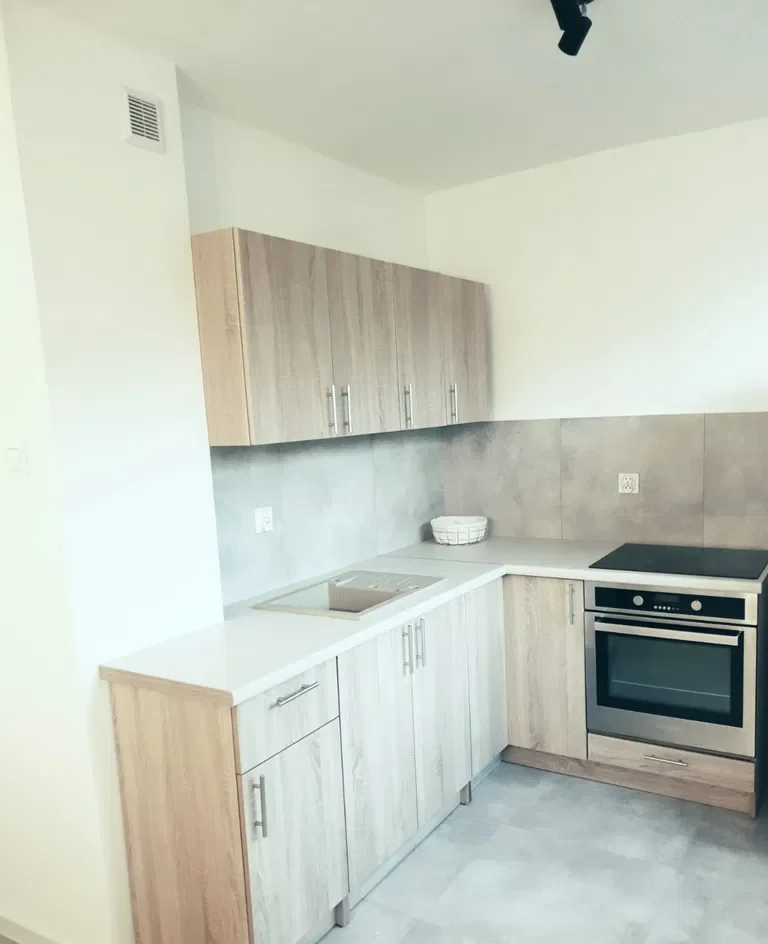 Mieszkanie 3-pokojowe z balkonem i piwnicą - zdjęcie 3