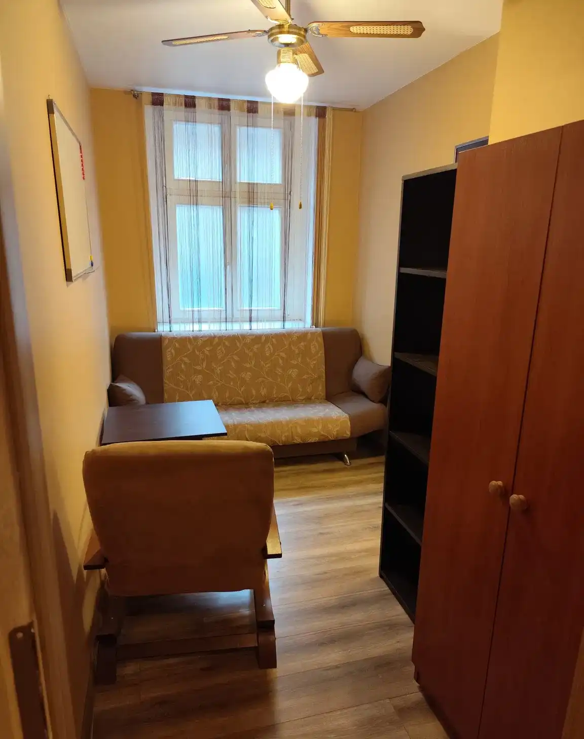 POKOJE W CENTRUM KATOWIC, BEZPOŚREDNIO - zdjęcie 6