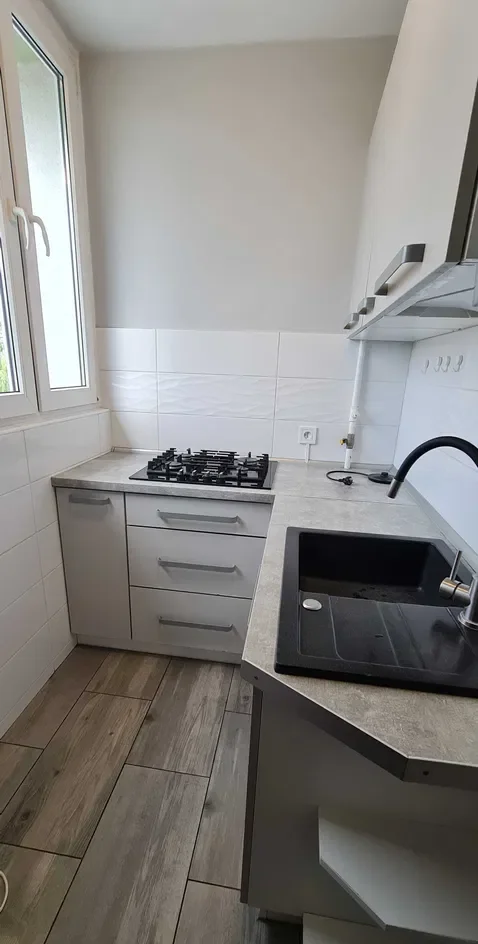 TANIO * 42m2 DąBROWA * Podg&oacute;rna UMEBLOWANE po remoncie balkon kom&oacute;rka lokatorska - zdjęcie 5