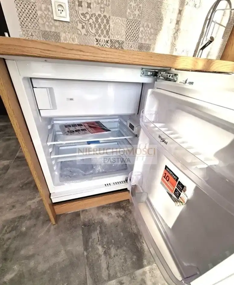 Przytulna kawalerka na os. Kolorowym - zdjęcie 4