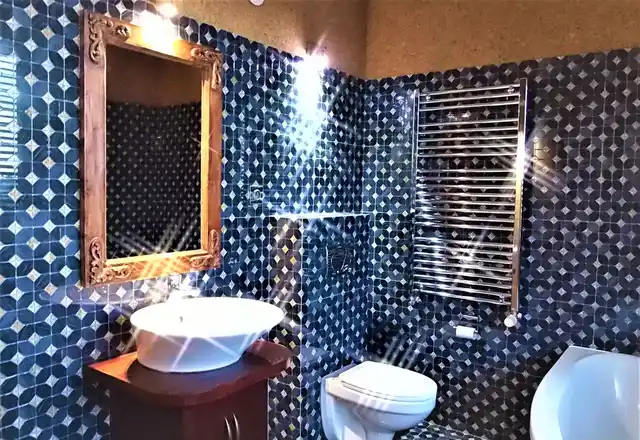 Pokój jednoosobowy z balkonem w apartamencie - zdjęcie 9