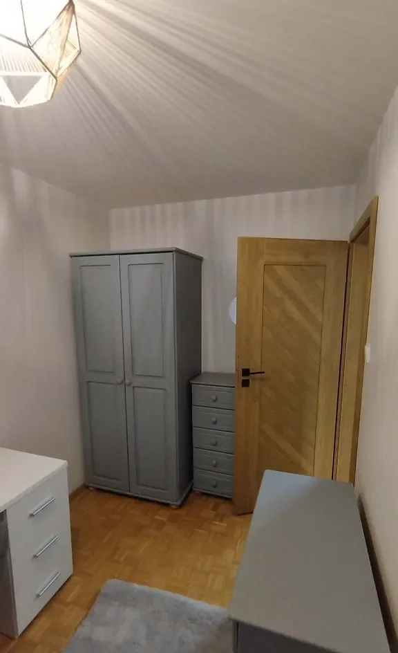 Pokój w dwuosobowym mieszkaniu - dostępny od połowy maja! - zdjęcie 3