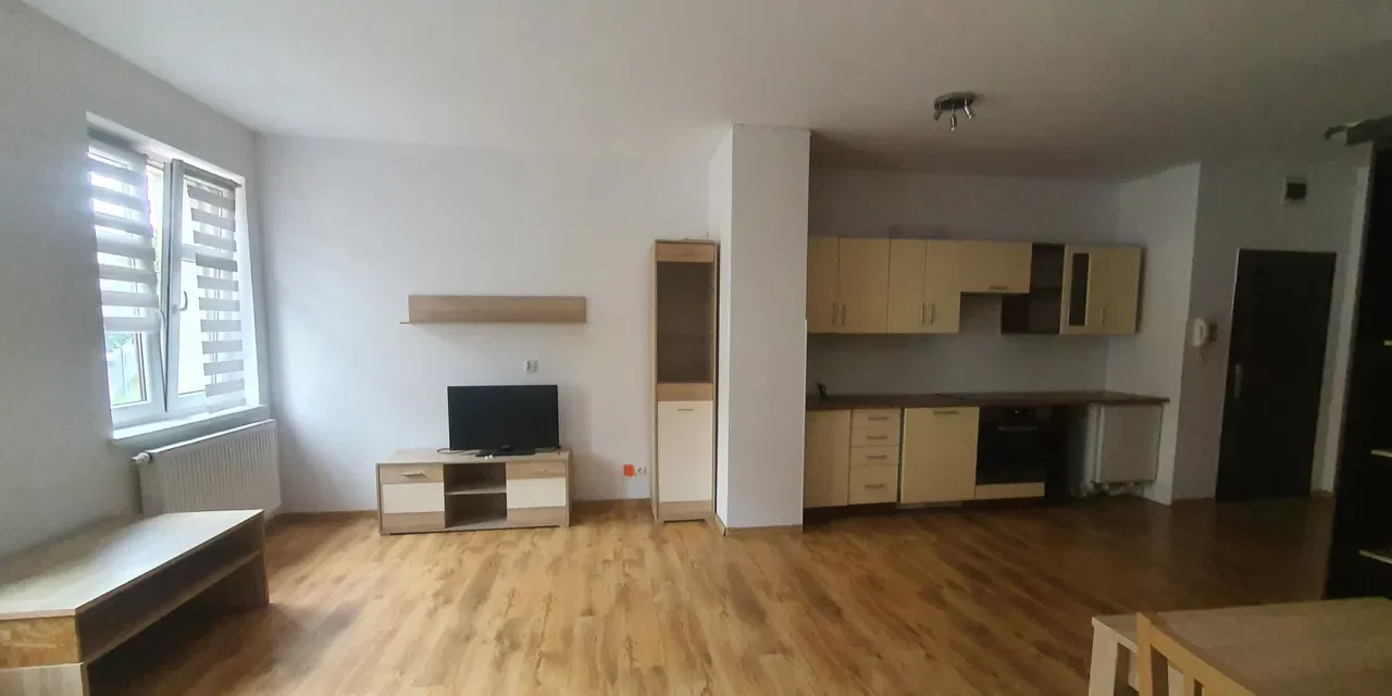 Do wynajęcia kawalerka 35m - zdjęcie 2