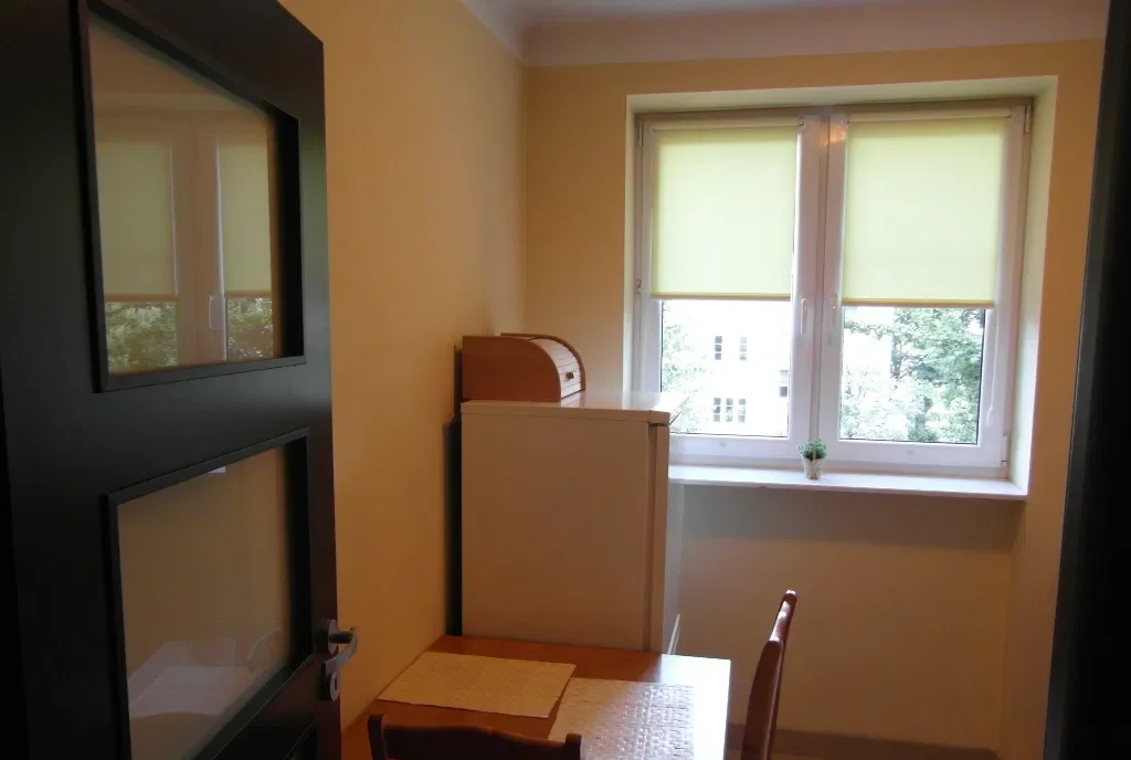 MIESZKANIE Wiktorska 78, ok 30m2,osobny pokój,metro, ciche, II piętro - zdjęcie 6