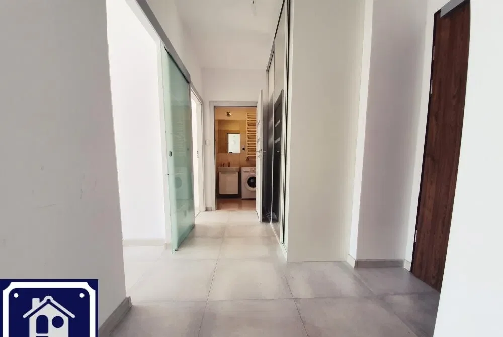 Mieszkanie 56m2, 2 pokoje, VI piętro, winda, balkon, klimatyzacja - zdjęcie 10