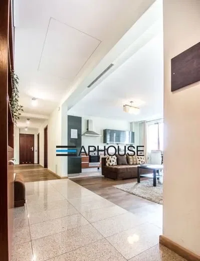 4-pokojowy apartament w centrum Krakowa - zdjęcie 8