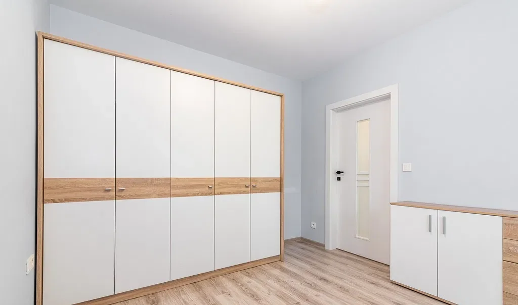3-pokojowe, wysoki standard, prywatny ogródek, 2 miejsca postojowe - zdjęcie 9